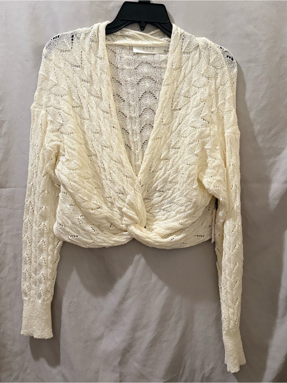 ASTR The Label Cream Twist-Front Knit Sweater Size Small